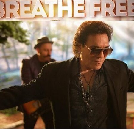 دانلود آهنگ اندی Breathe Free
